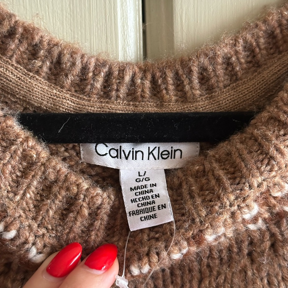NWT Calvin Klein Brown, Tan and White Patterned Sweater - Picture 4 of 7